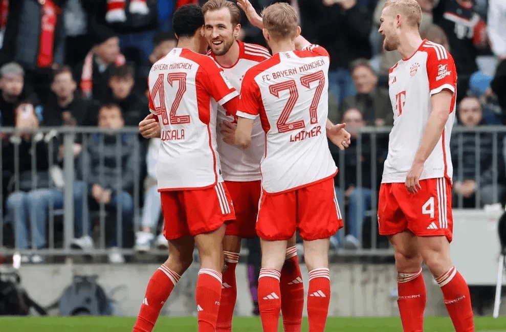 美因茨战胜对手,全队火力全开 美因茨战胜对手,全队火力全开