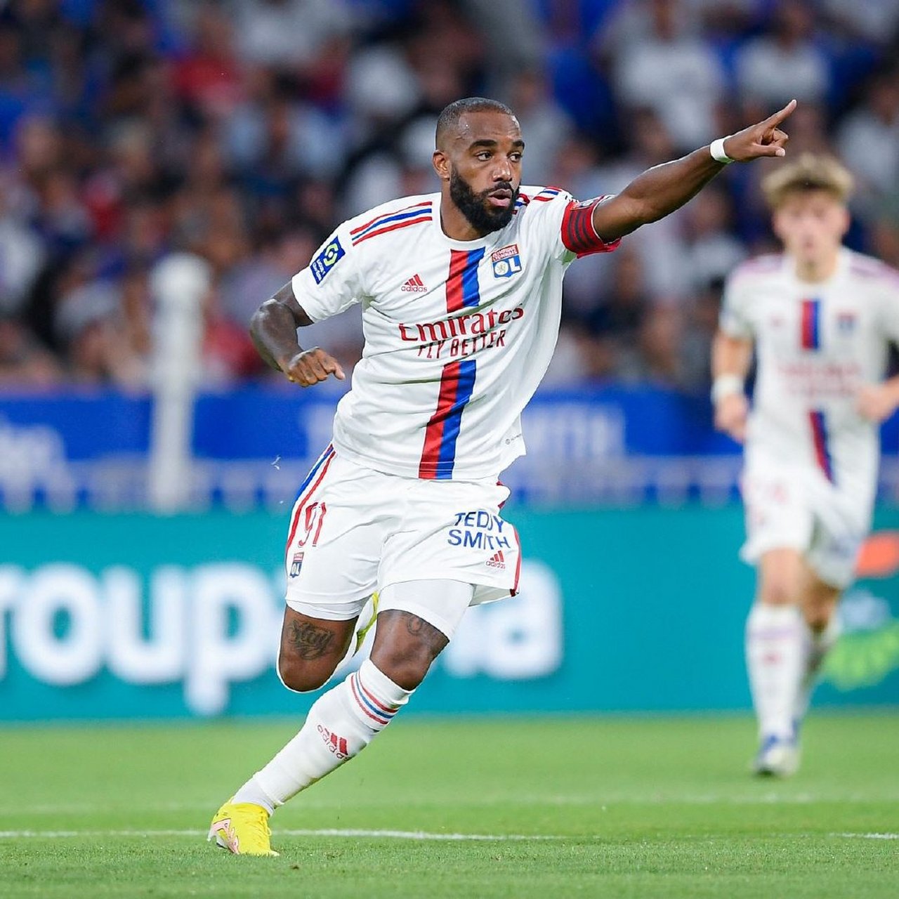 里昂法甲赛事中成绩斐然,引人注目 里昂法甲赛事中成绩斐然,引人注目