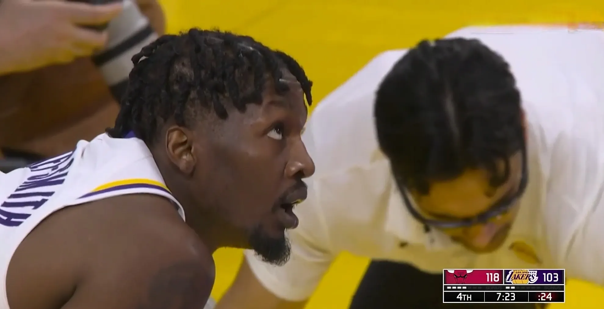 湖人惨败公牛,失去连胜 湖人惨败公牛,失去连胜