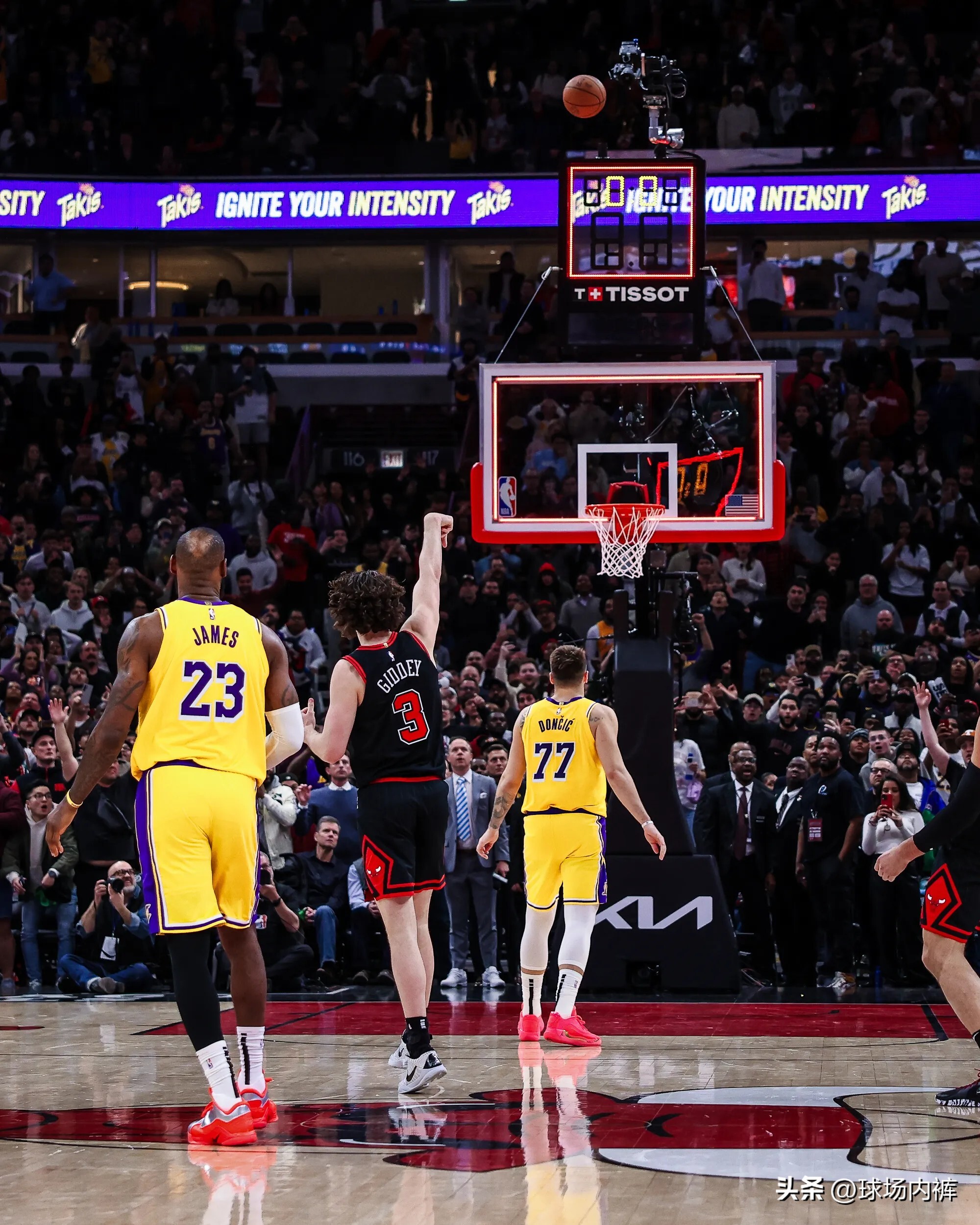 湖人惨败公牛,失去连胜 湖人惨败公牛,失去连胜