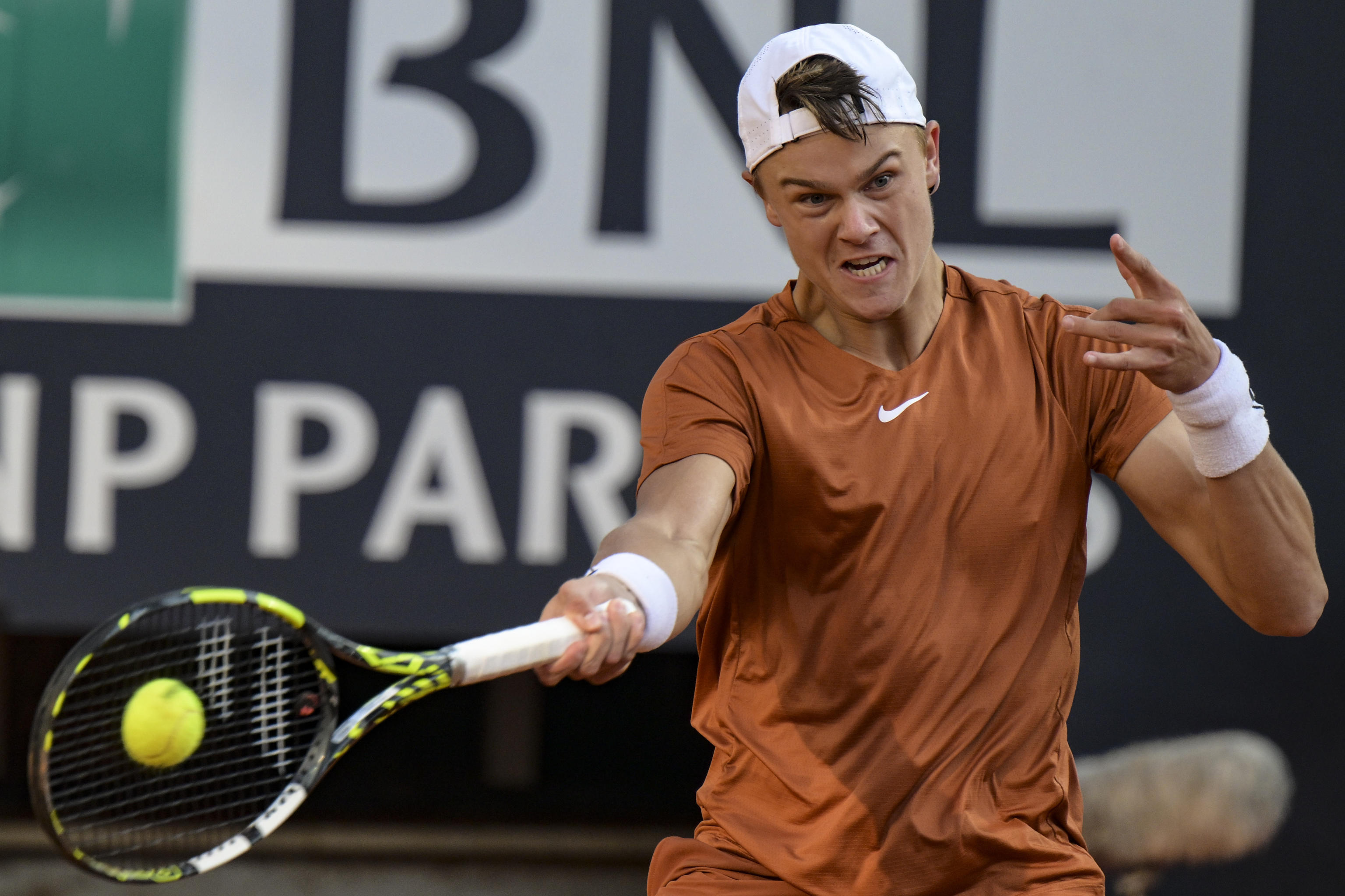 欧洲网球队爆冷意大利网球队,梅德韦杰夫高光表现的简单介绍 欧洲网球队爆冷意大利网球队,梅德韦杰夫高光表现的简单介绍