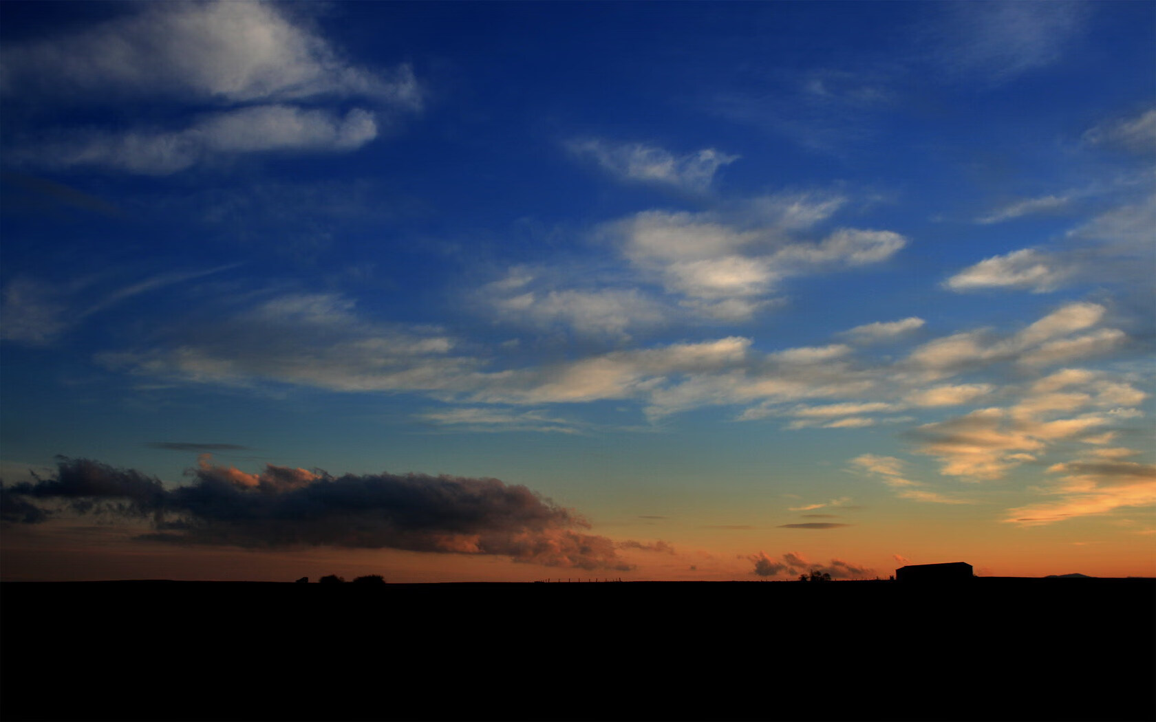 足球双焦点,德甲争冠战白热化,加拿大国家队强势打穿牙买加